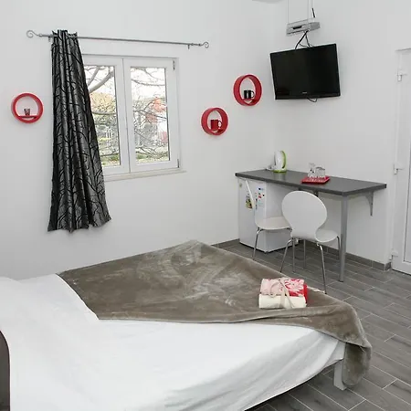 & Dijana Apartment