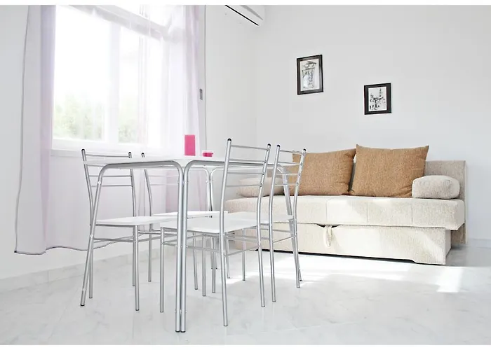 & Dijana 特罗吉尔